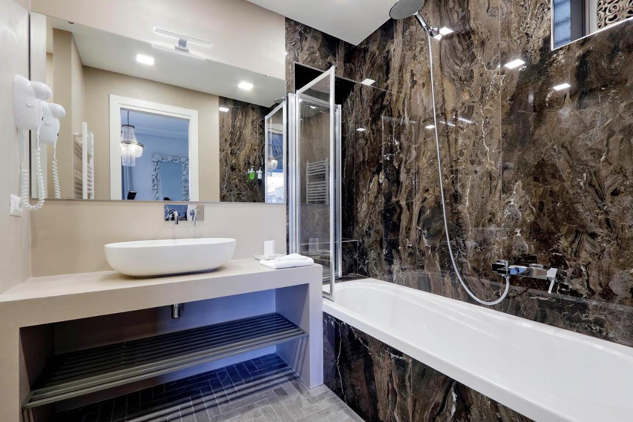 Della Croce Luxury Roma